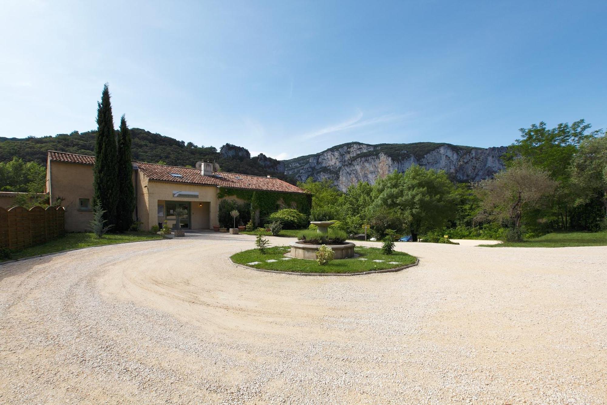 Vacanceole - Le Domaine De Chames - Pont D'Arc ヴァロン・ポン・ダルク エクステリア 写真