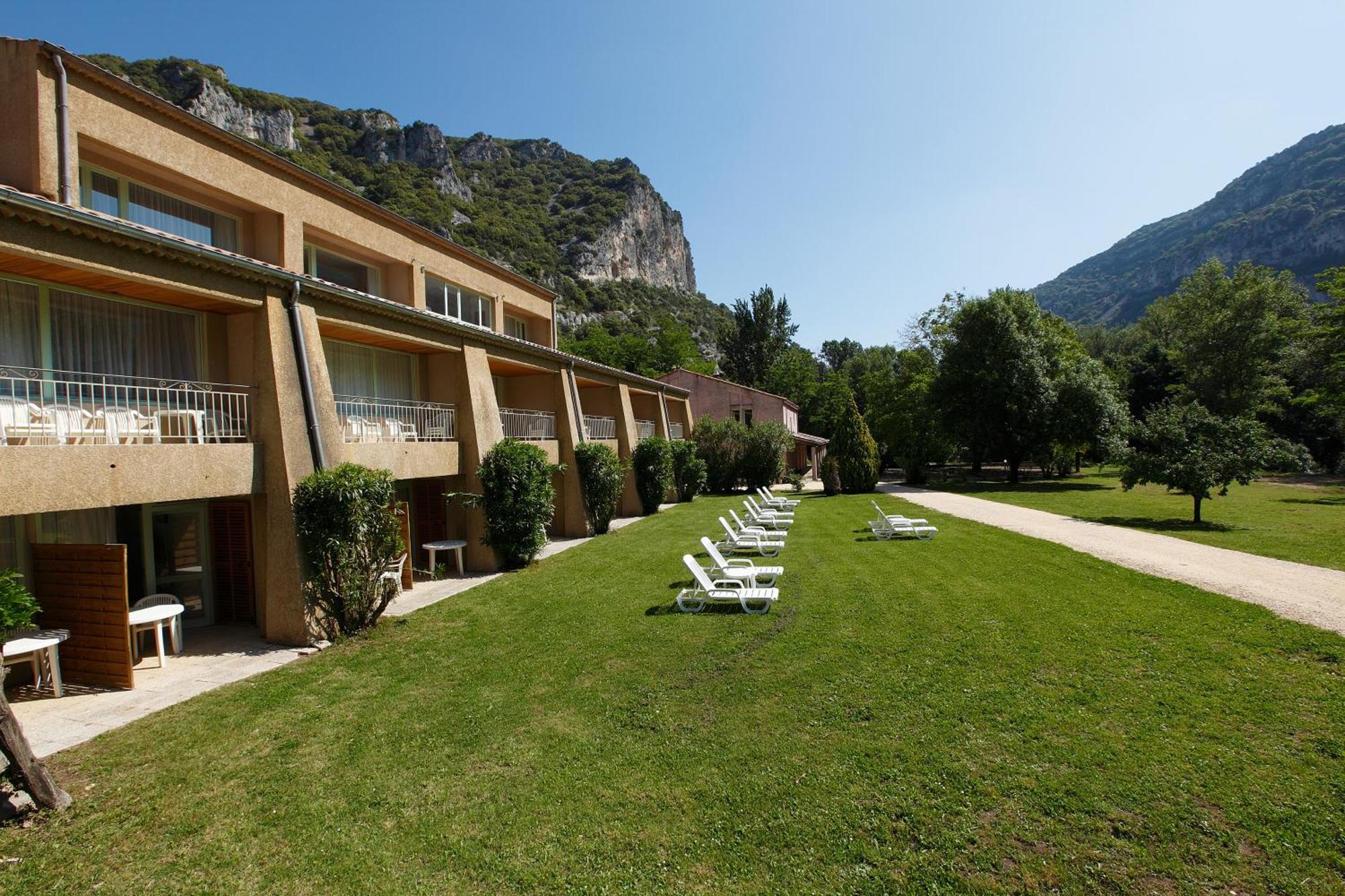 Vacanceole - Le Domaine De Chames - Pont D'Arc ヴァロン・ポン・ダルク エクステリア 写真