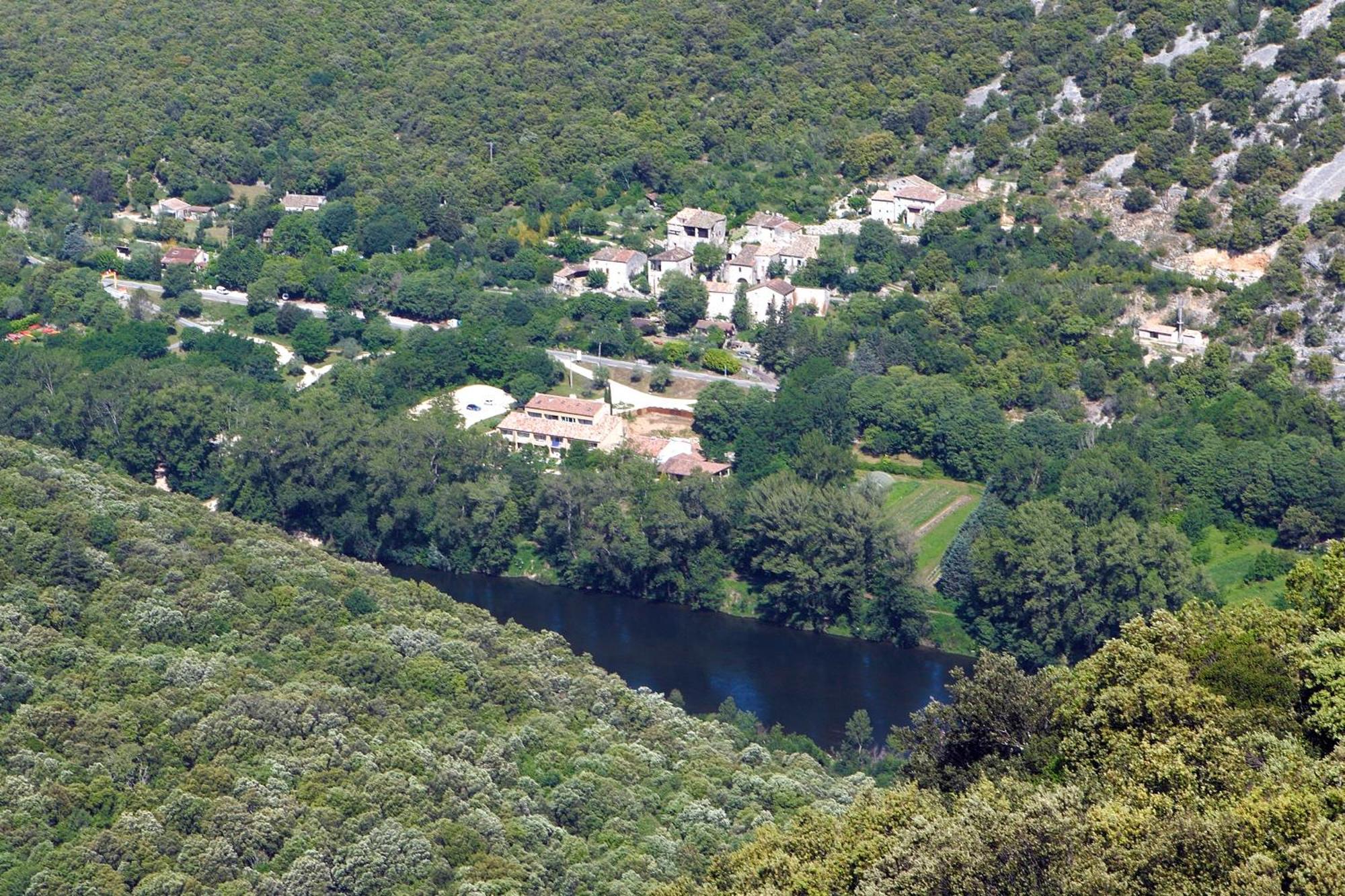 Vacanceole - Le Domaine De Chames - Pont D'Arc ヴァロン・ポン・ダルク エクステリア 写真